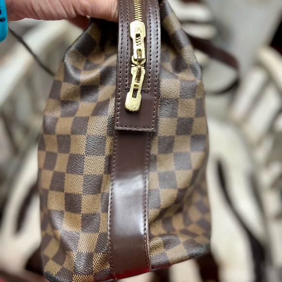 Authentic Chelsea Damier Tote - Picture 6 of 9